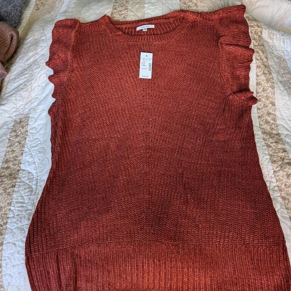 XL Maurices Shirtsleeve Sweater Rust color